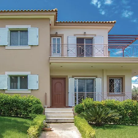 Ferienhaus Two-bedroom In Livanátai